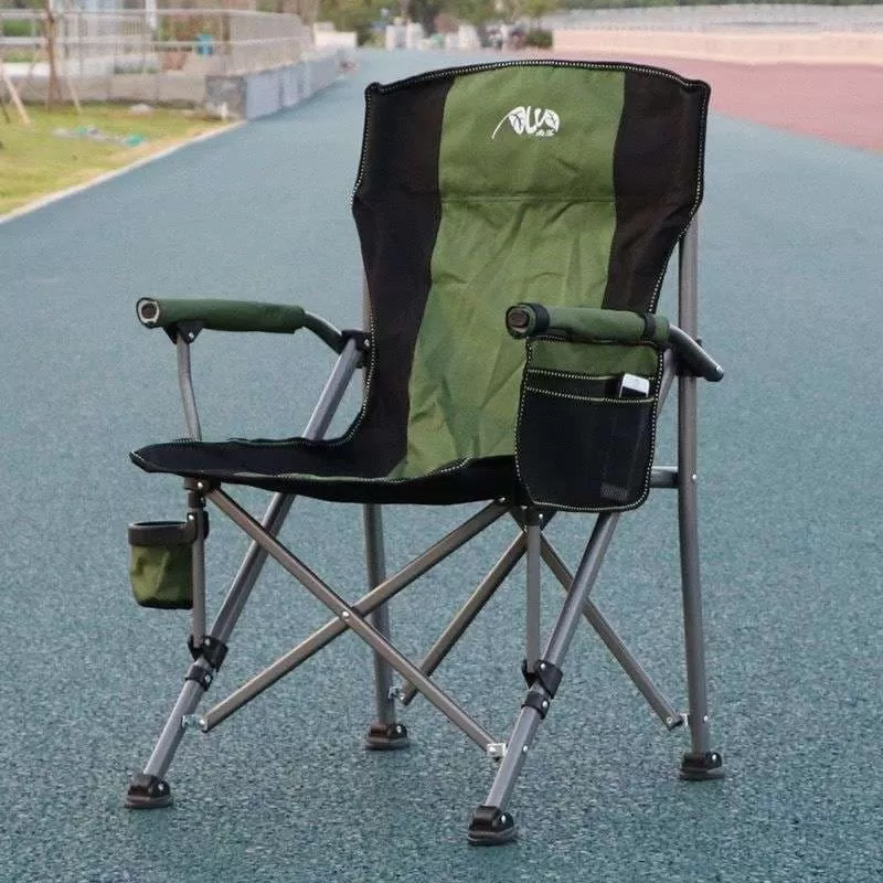 Leisure / camping chair: New foldable durable chairs with cup holder and storage bags. This is a Fur