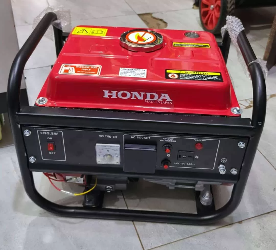 1kVA Honda petrol generator with single-phase output and 220/240V capacity.