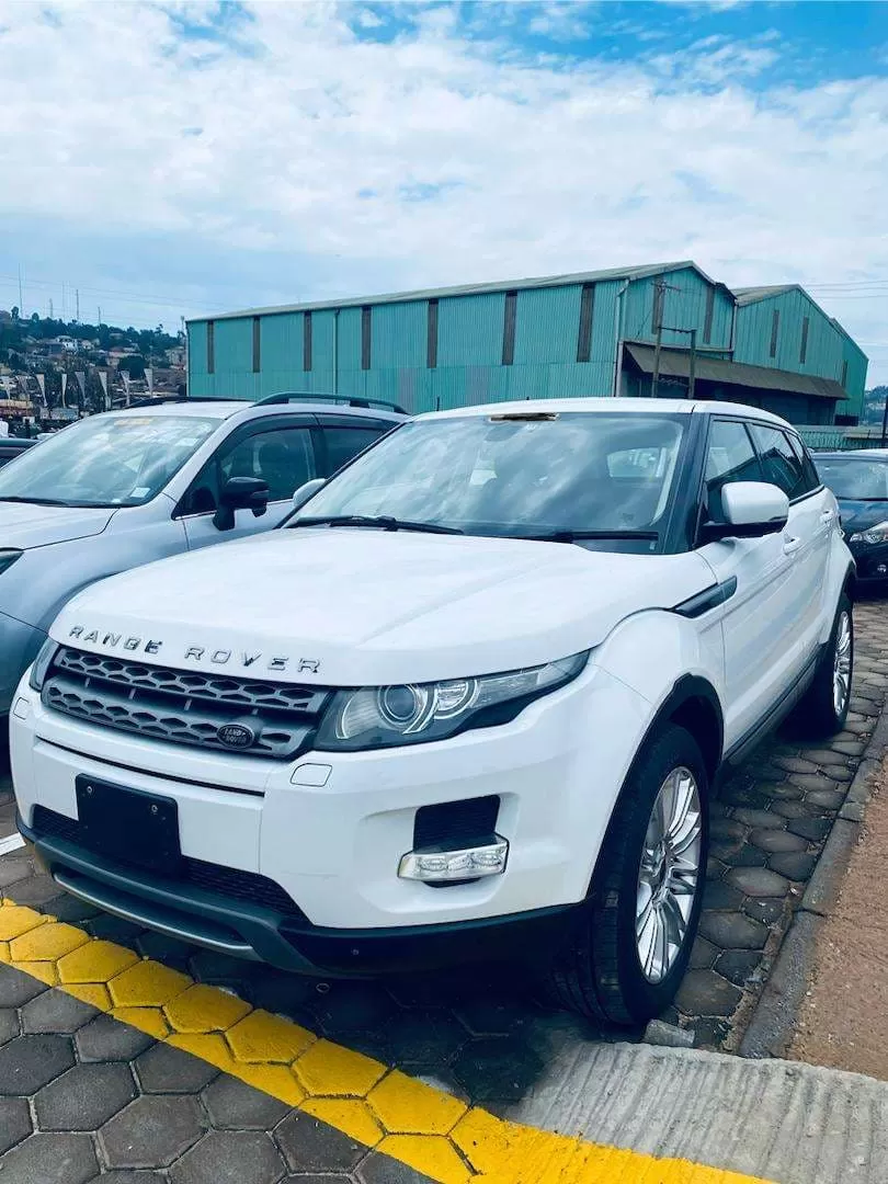 Range rover Evoque 2013: Ready registered for you. This is a Matrimonial listing with clear and genu